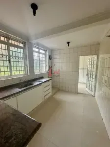 Casa para Venda em Presidente Prudente, TROPICAL, 3 dormitórios, 2 suítes, 3 banheiros, 2 vagas