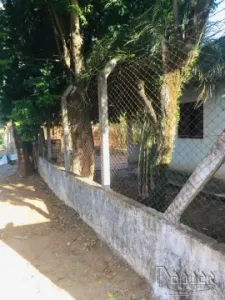 Casa residencial à venda no bairro Canudos com 120 m² e 3 dormitórios/quartos.