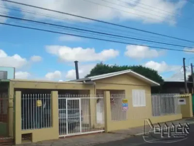 Casa residencial à venda no bairro Canudos com 180 m² e 3 dormitórios/quartos.