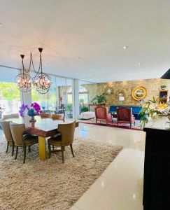 Casa Semi-amoblada En Alquiler - Colinas Sector La Cañada