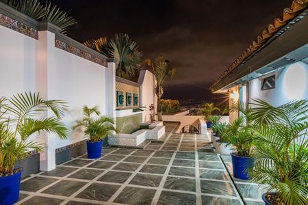 Casa Tipo Mansión en Venta Ubicada en San Jose, Escazú. Foto 3 de 10