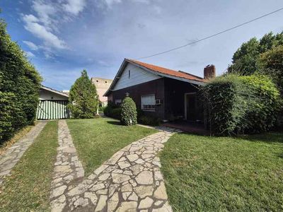Casa venta Banfield Este