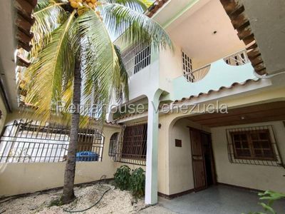 Casam venta en Yuma ideal para Residencia Estudiantil San Diego Carabobo Desiree Castillo Rentahouse