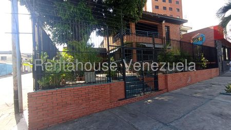 César Bullones Alquila Excelente Local Comercial En Zona Este, Lara 25-15694