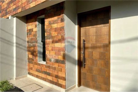 CHALETS A ESTRENAR EN LUQUE AL MEJOR PRECIO! Foto 1 de 16