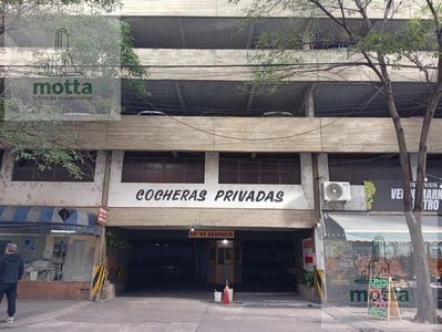 Cochera en Martin