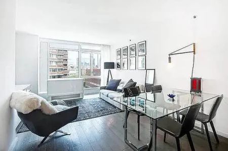 Coda Condominium, 385 First Avenue