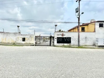 Cómoda Y Amplia Casa En Venta Ubiada En La Urb La Piedad Norte Cabudare Gabriela C