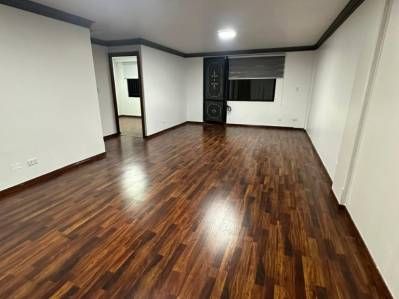 Compra este departamento con patio en Cota Cota c. 33 entre Retamas y A.Plata Picture 5 of 26
