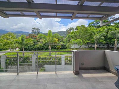  CONDO DE 320 M2 CON JARDIN Y LINEA BLANCA EN JABONCILLOS ESCAZU