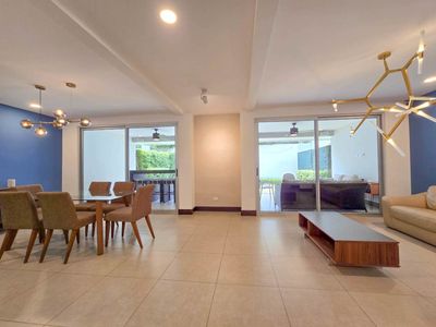  CONDO DE 320 M2 CON JARDIN Y LINEA BLANCA EN JABONCILLOS ESCAZU