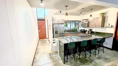  CONDO ESTILO LOFT CON TERRAZAS Y VISTA EN SANTA ANA PIEDADES