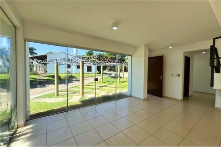 Condominio ALTERRA - Amplia Residencia en esquina Foto 6 de 10