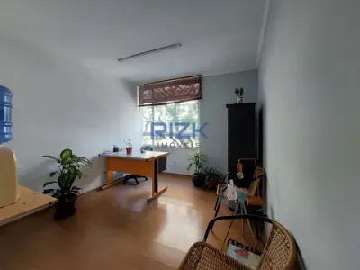 Conjunto com 6 salas ao lado do metrô Consolação