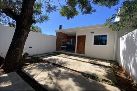 COQUETO CHALET EN LAMBARE ZONA COLEGIO SEK