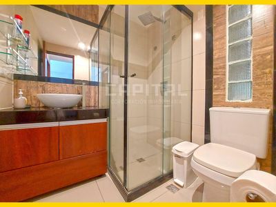 DEPARTAMENTO AMOBLADO DE 1 DORMITORIO CON PARQUEO EN CONDOMINIO MACORORO 8!! Foto 4 de 10