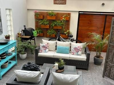 Departamento con terraza en primer piso,ubicación privilegiada.