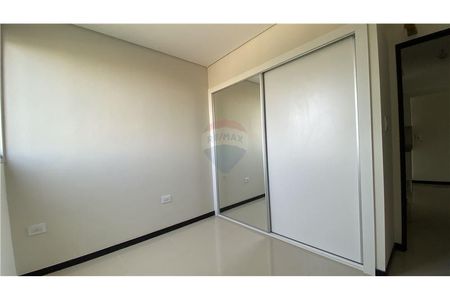 DEPARTAMENTO - VENTA - PARAGUAY ASUNCIÓN MBOCAYATY Foto 9 de 10