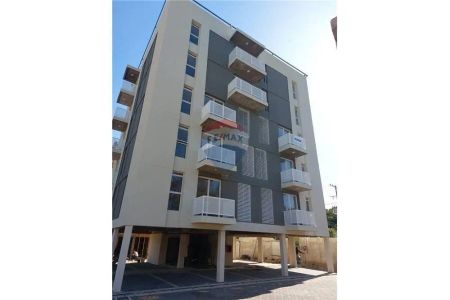 Departamentos a estrenar a una cuadra de M. Lynch