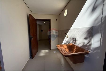 DUPLEX MODERNO A ESTRENAR ZONA COL SEK Foto 4 de 8