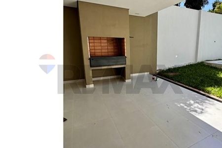 Dúplex Moderno en Venta en Lambaré: Espacio y Comodidad! Foto 6 de 10