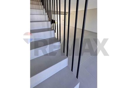 Dúplex Moderno en Venta en Lambaré: Espacio y Comodidad! Foto 3 de 10