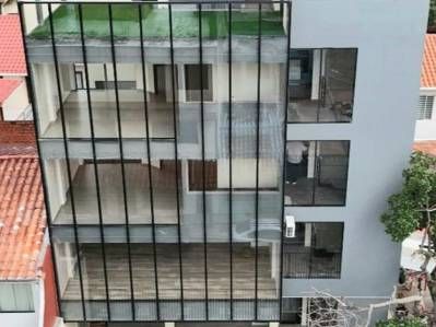 EDIFICIO COMERCIAL EN VENTA EN AV. BANZER 2DO ANILLO