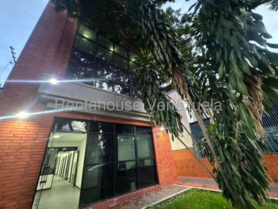 Edificio comercial en venta Los Dos Caminos