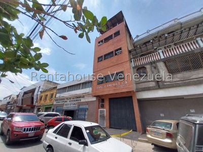 EDIFICIO COMERCIAL EN VENTA ZONA CENTRO MARACAY 26-12129