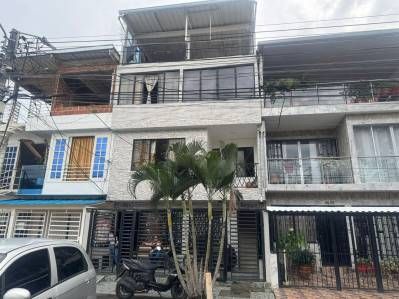 Edificio en venta - La Base
