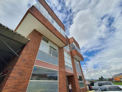 Edificio para comprar en Mosquera, Colombia