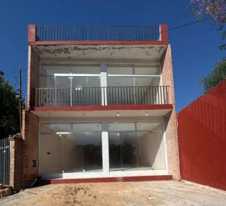 EN ALQUILER AMOPLIO SALON COMERCIAL EN FERNANDO DE LA MORA