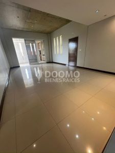 En Alquiler Departamento Tres Dormitorios En Suite Villa Aurelia