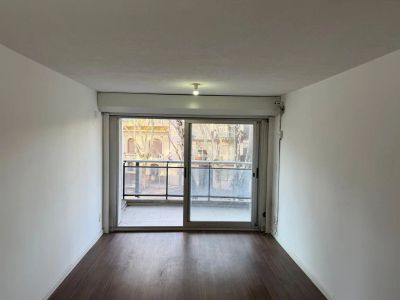 En Alquiler Monoambiente al frente en Parque Rodó Foto 22 de 23