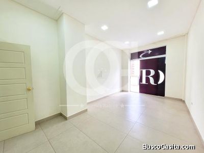 EN AV. AMERICA OFICINA EN ALQUILER