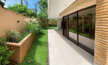 EN VENTA – AMPLIO DEPARTAMENTO DÚPLEX EN VILLA MORRA Foto 3 de 10