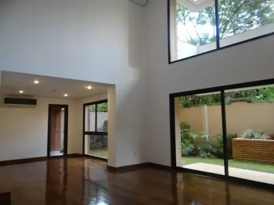 EN VENTA – AMPLIO DEPARTAMENTO DÚPLEX EN VILLA MORRA Foto 2 de 10