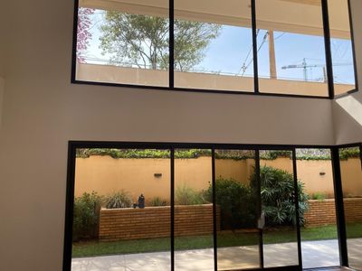 EN VENTA – AMPLIO DEPARTAMENTO DÚPLEX EN VILLA MORRA Foto 5 de 10