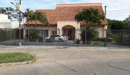 En Venta, Casa 4 DORMITORIOS, Yacht y Golf Club, Lambaré, 4 dormitorios en suite. (ID1408)