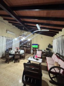 En venta casa a precio de terreno sobre Carlos Abdala y Sta Lucia, Las Lomas Foto 2 de 5