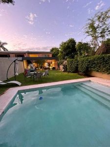 EN VENTA CASA EN ASUNCION ZONA DEL PASEO LA GALERIA