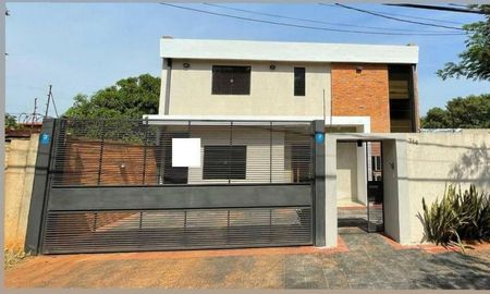EN VENTA CASA EN LUQUE A 2 CUADRAS DE LA AVDA CAMPO VIA