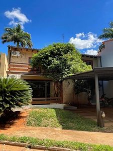 EN VENTA CASA EN SAN LORENZO