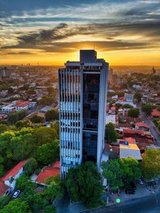🏙️ EN VENTA | DEPARTAMENTO DÚPLEX AMOBLADO EN EDIFICIO ZENITH FÉLIX BOGADO | COD 6875
