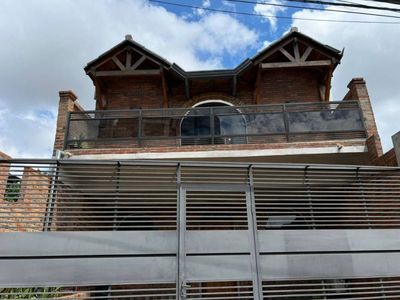 EN VENTA DUPLEX CON PISCINA A ESTRENAR EN FERNANDO DE LA MORA ZONA NORTE