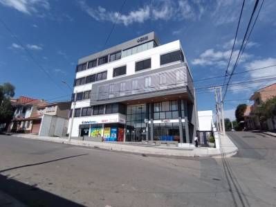 EN VENTA HERMOSO CONSULTORIO A ESTRENAR EN MODERNO EDIFICIO MEDICO