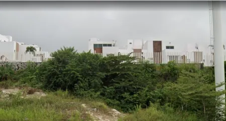 EN VENTA TERRENO DE 883 m2