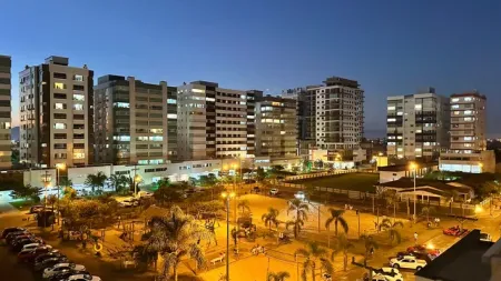 ENTRADA + 36X! APARTAMENTO DECORADO DE FRENTE PARA À PRAÇA COM 350 MIL DE ENTRADA! Foto 2 de 49