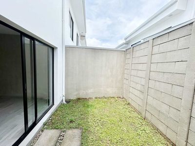  Escazú- 3 habitaciones- Moderna- Electrodomesticos - Amenidades