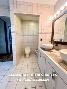  Escazu casa en alquiler Guachipelin $3.000 /1 piso, 3 dormitorios